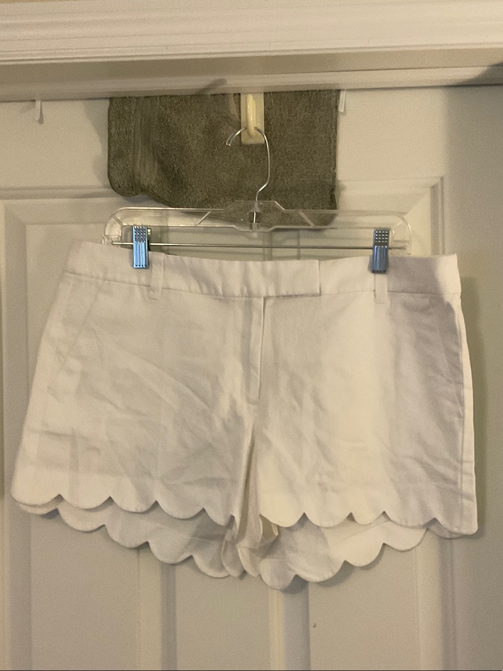 J. Crew White Scalloped Hem 4 in Shorts Sz 12 NWTs